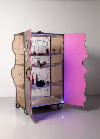 Ego, he goes (Fridge selfspeech and shine love consciousness - Period!), Installation sonore, 2021, Gaëlle Choisne