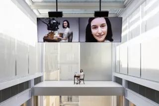 Likeness, Installation vidéo, 2018, Simon Fujiwara